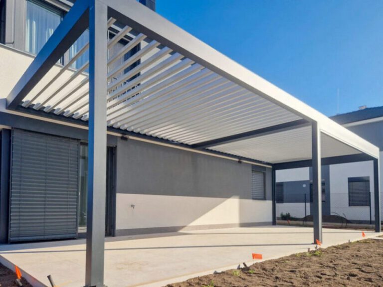 Pergola nebo zastřešení terasy? Průvodce výběrem pro moderní zahradu